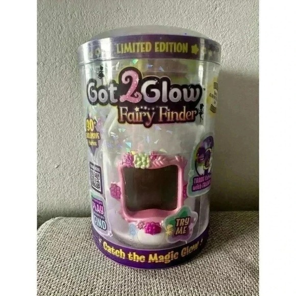 Got2Glow Fairy Finder Interactive Electronic Toy Lights Up Collect Virtual Fairi - Picture 1 of 5